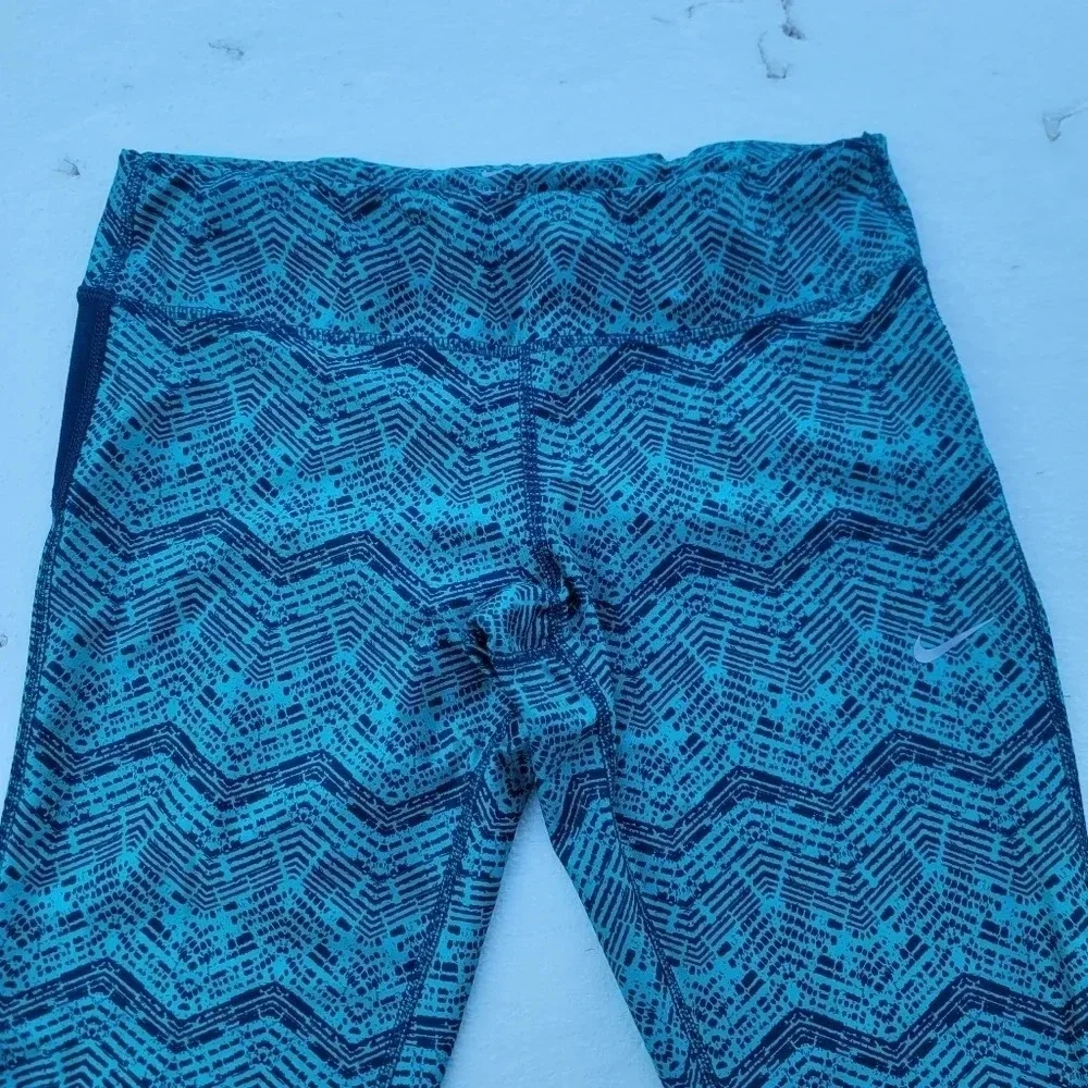 Womans Nike Dri-Fit Green Navy Tie Waist Cropped Leggings Running Athletic L